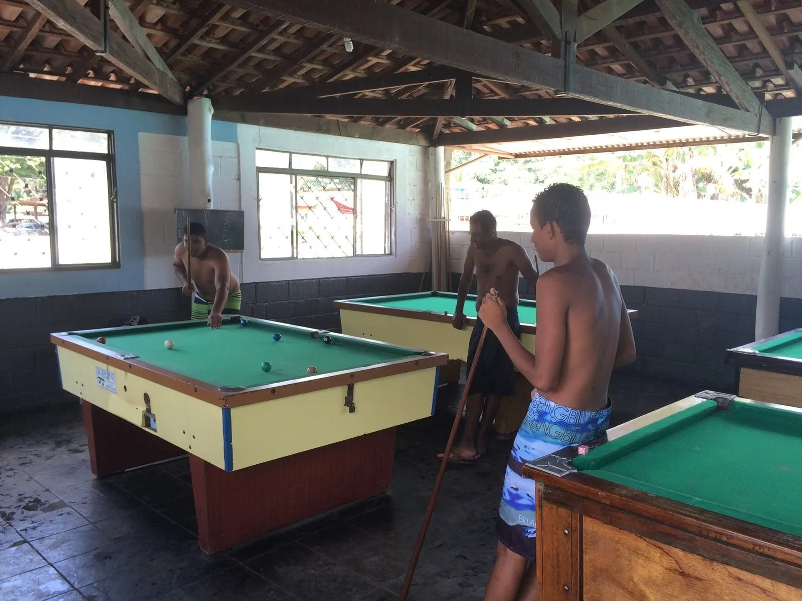 Salão de jogos e área de lazer