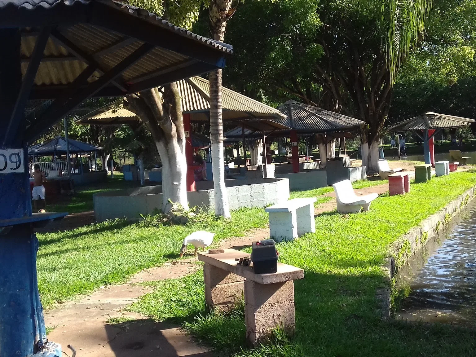 Mais de 30 quiosques pro seu churrasco